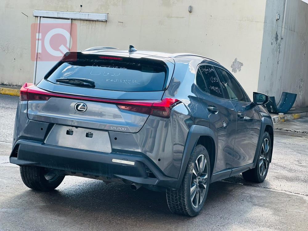 Lexus UX
